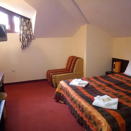 Hotel Family Elena 3*