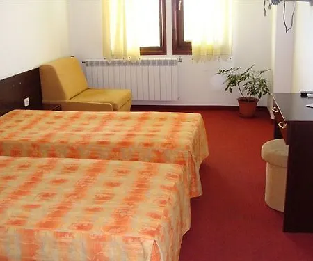 Hotel Family Elena 3*