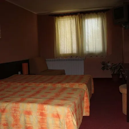 Family Elena Hotel 3*