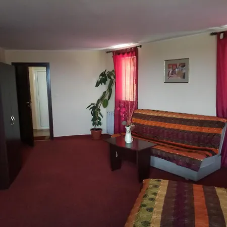 Hotel Family Elena 3*